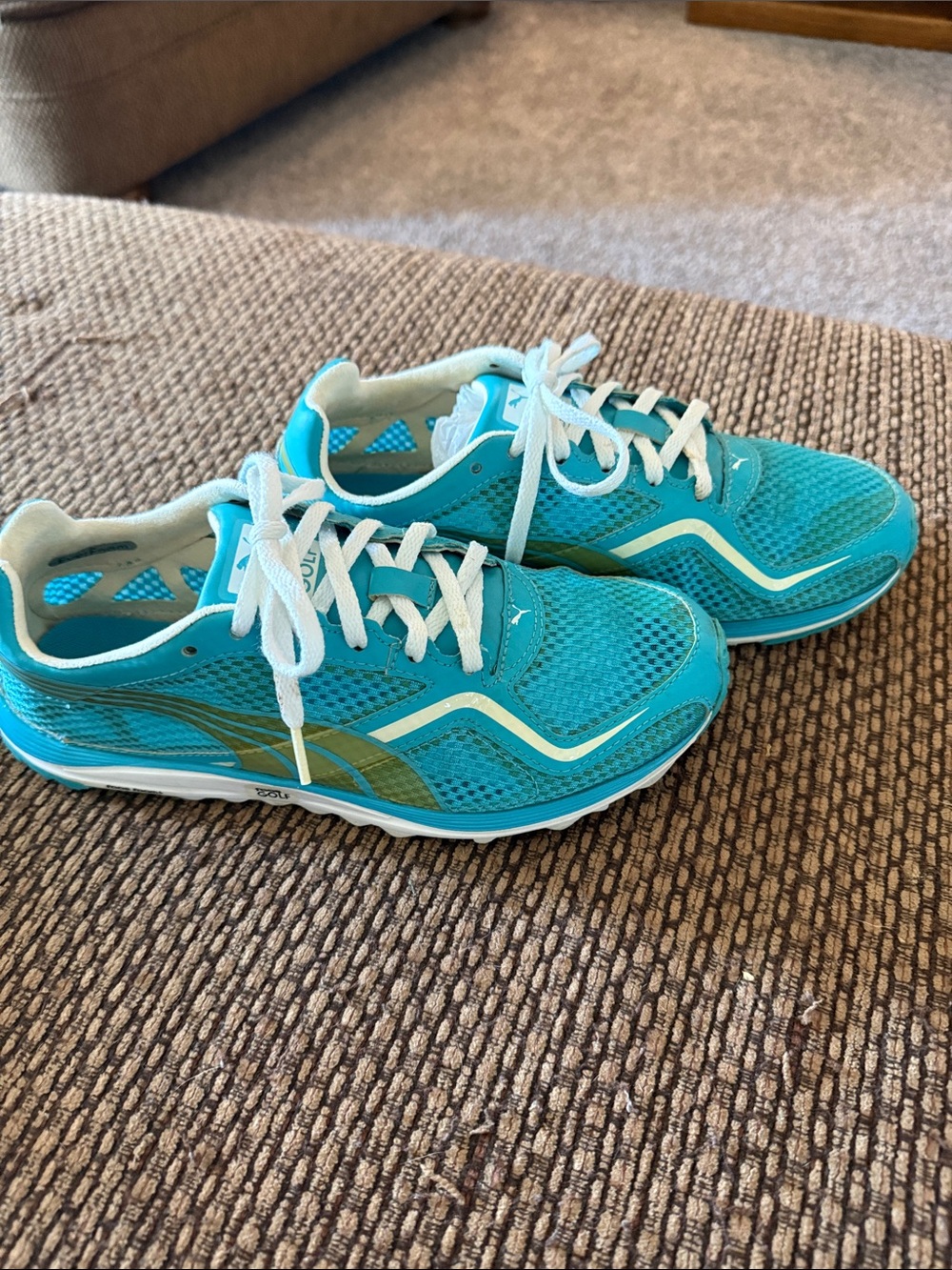 Women’s Puma size 7